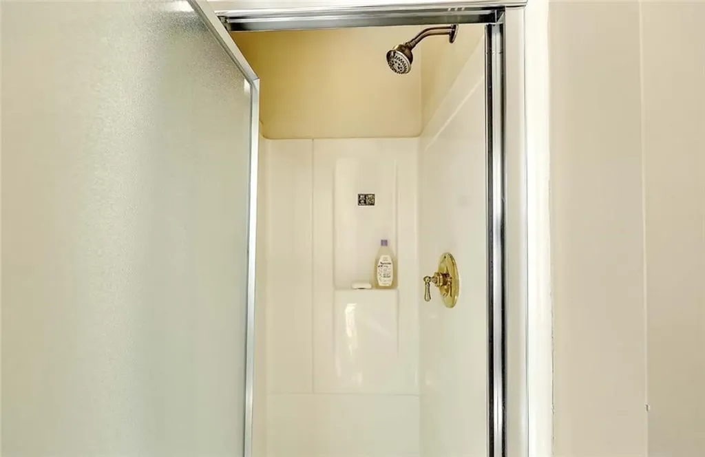 5 High Street Warwick RI 02886