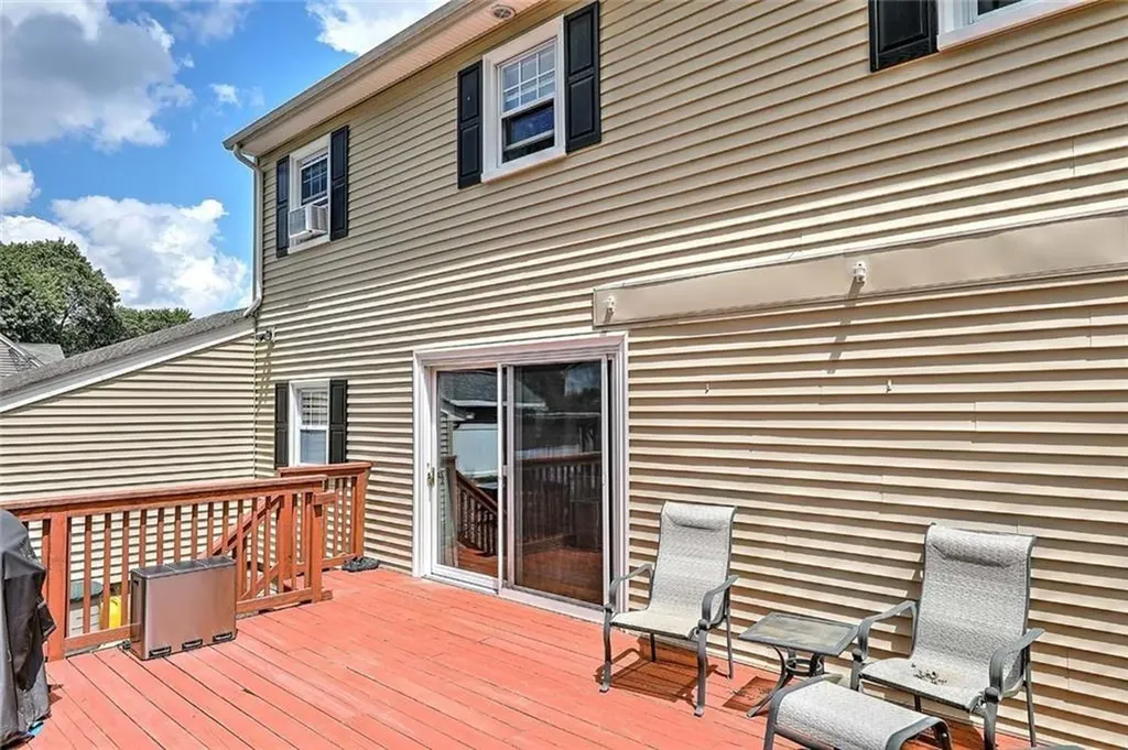 5 High Street Warwick RI 02886