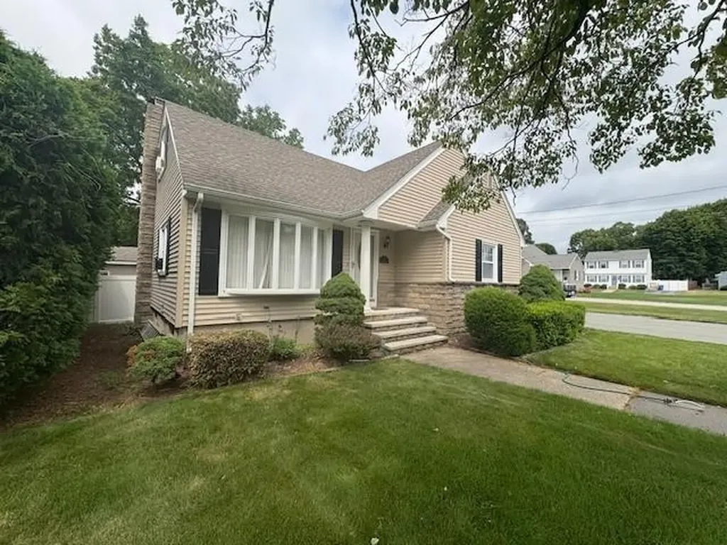 5 High Street Warwick RI 02886