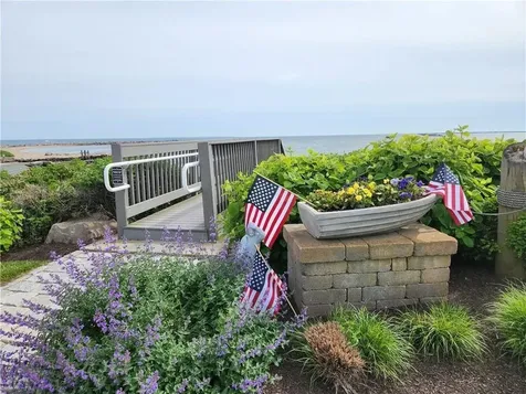 4 Lane Three Narragansett RI 02882