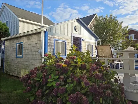 4 Lane Three Narragansett RI 02882