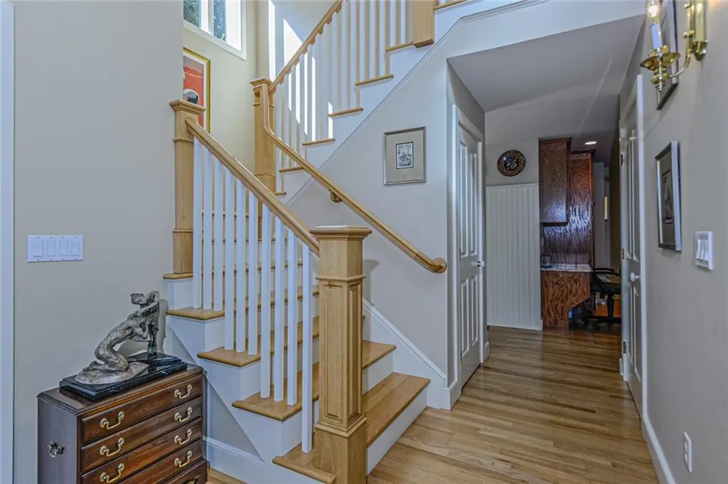 138 Green End Avenue Middletown RI 02842
