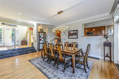 138 Green End Avenue Middletown RI 02842