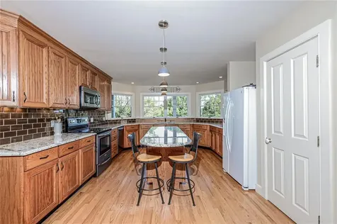 138 Green End Avenue Middletown RI 02842