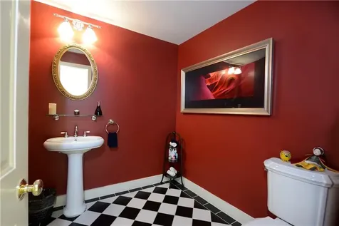 138 Green End Avenue Middletown RI 02842