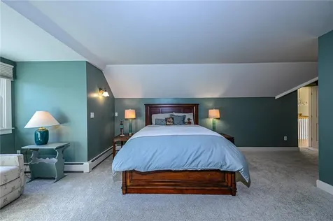 138 Green End Avenue Middletown RI 02842