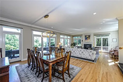 138 Green End Avenue Middletown RI 02842