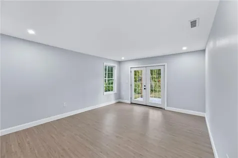 142 Scituate Avenue Johnston RI 02919