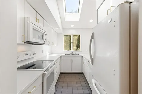 31 Stanchion Avenue Jamestown RI 02835