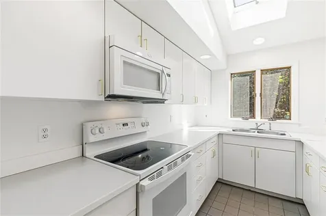 31 Stanchion Avenue Jamestown RI 02835