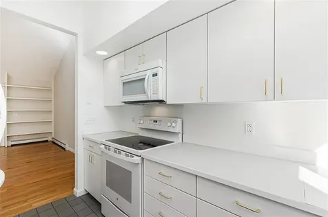 31 Stanchion Avenue Jamestown RI 02835