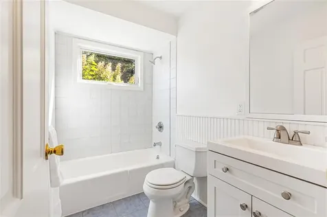 31 Stanchion Avenue Jamestown RI 02835