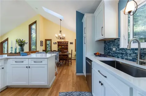 8 Robin Drive North Kingstown RI 02852