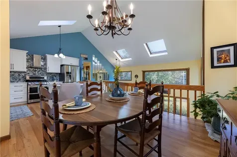 8 Robin Drive North Kingstown RI 02852