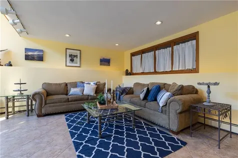 8 Robin Drive North Kingstown RI 02852