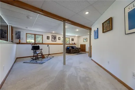 8 Robin Drive North Kingstown RI 02852