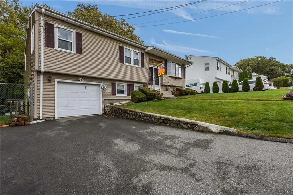 7 Laurel Street North Providence RI 02911