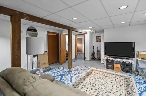 7 Laurel Street North Providence RI 02911