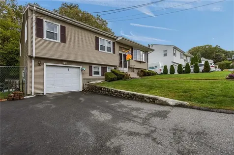 7 Laurel Street North Providence RI 02911