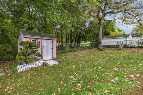 7 Laurel Street North Providence RI 02911