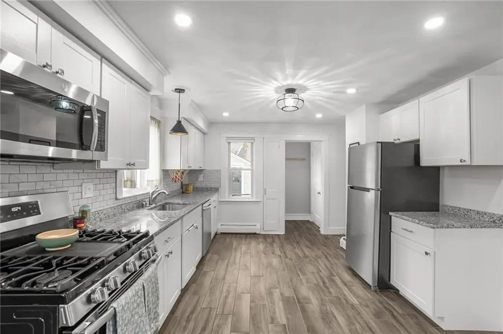 35 Barney Street East Providence RI 02916