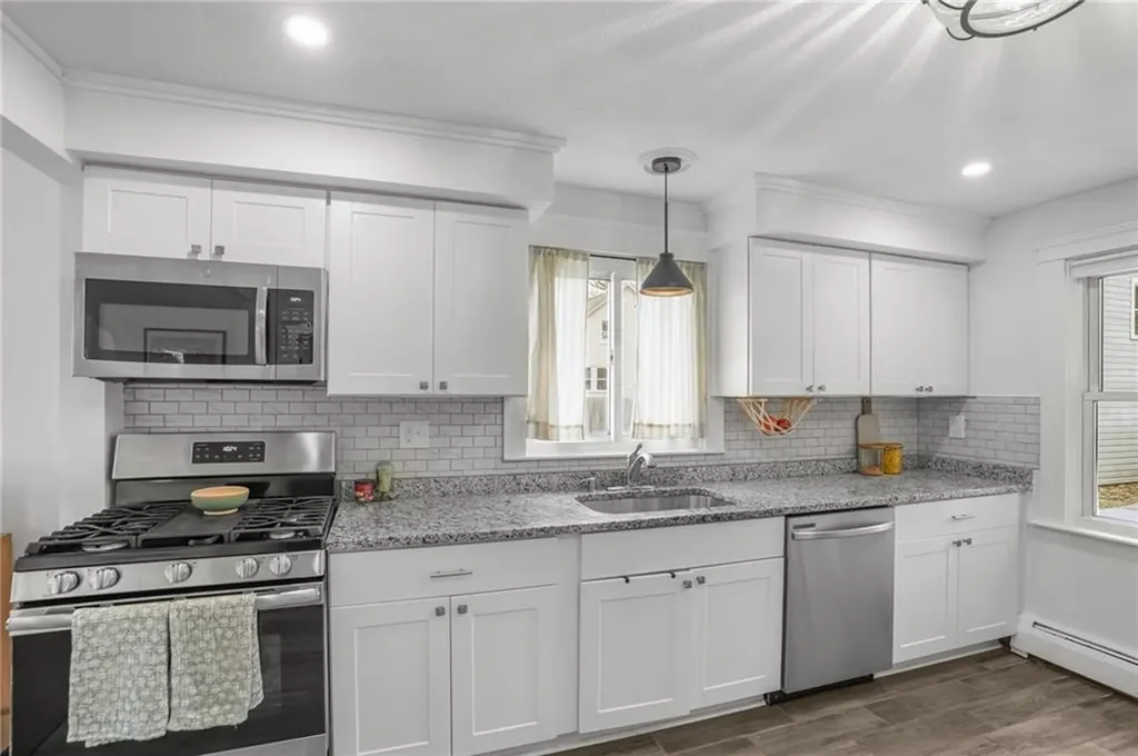 35 Barney Street East Providence RI 02916