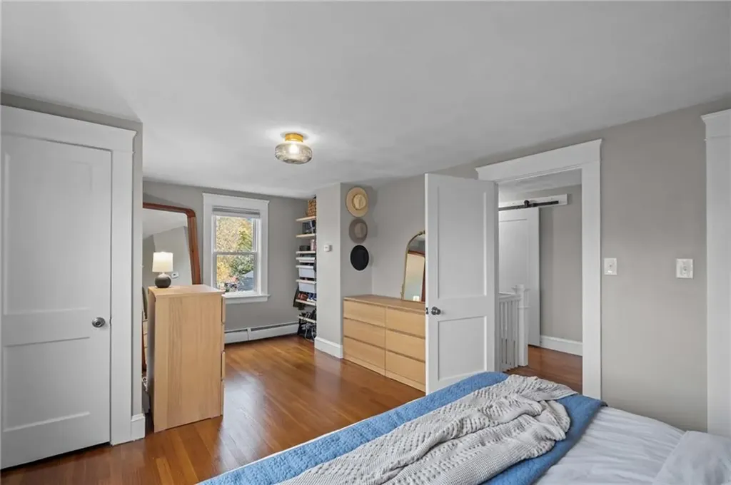 35 Barney Street East Providence RI 02916