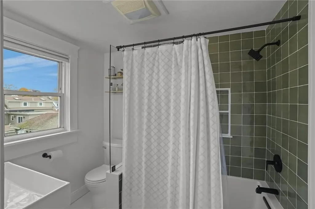 35 Barney Street East Providence RI 02916