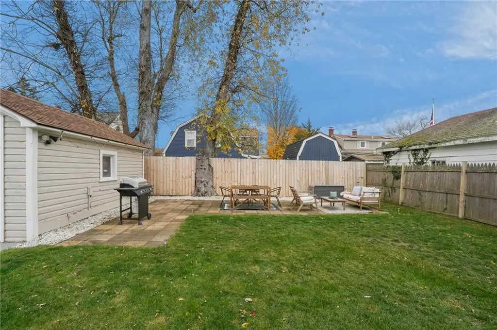 35 Barney Street East Providence RI 02916