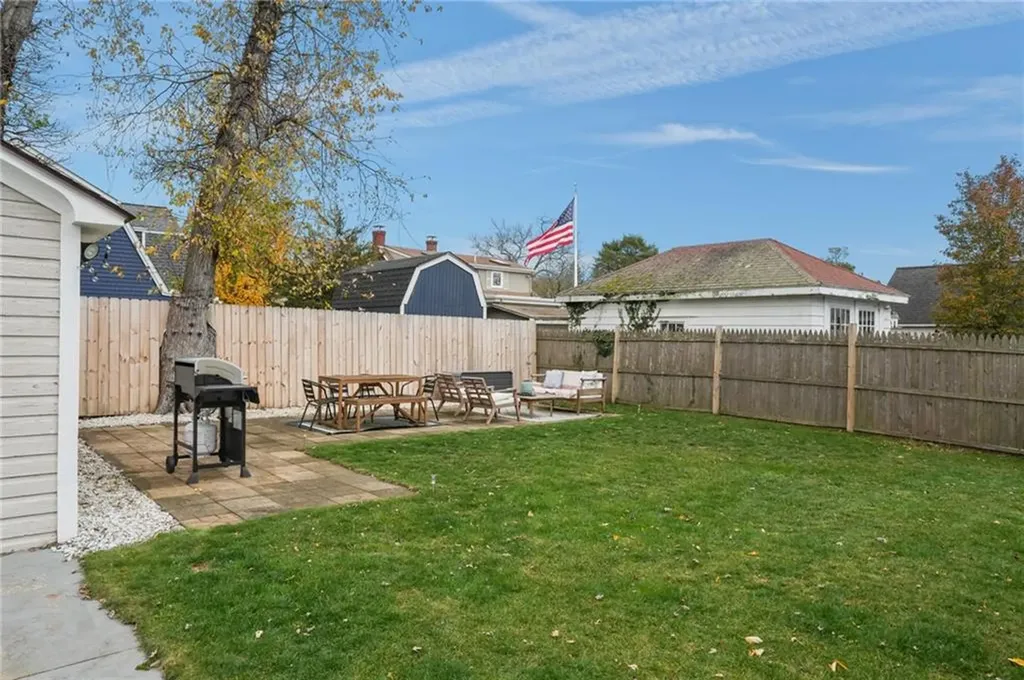 35 Barney Street East Providence RI 02916