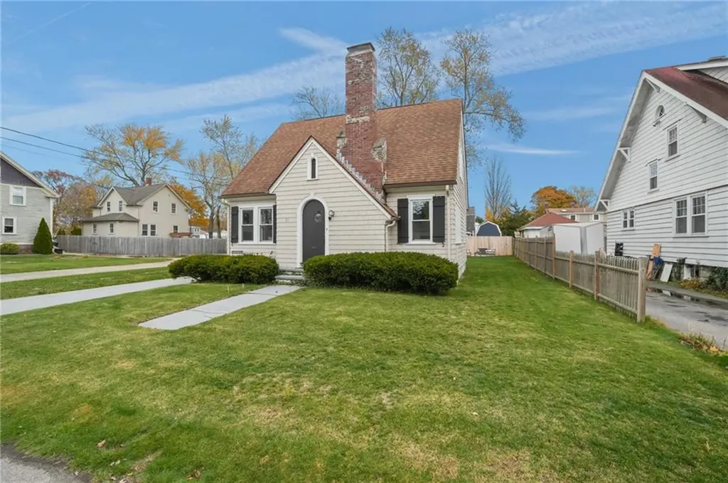 35 Barney Street East Providence RI 02916