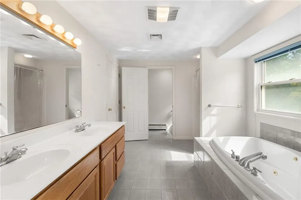 17 Doire Road Cumberland RI 02864