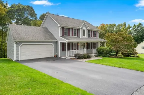 17 Doire Road Cumberland RI 02864