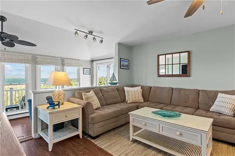 134 Greenfield Avenue Portsmouth RI 02871