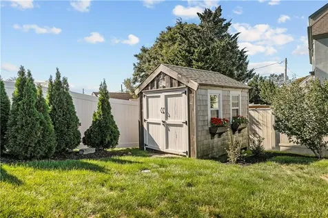 134 Greenfield Avenue Portsmouth RI 02871