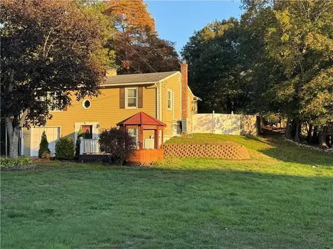 25 Advent Street North Kingstown RI 02852