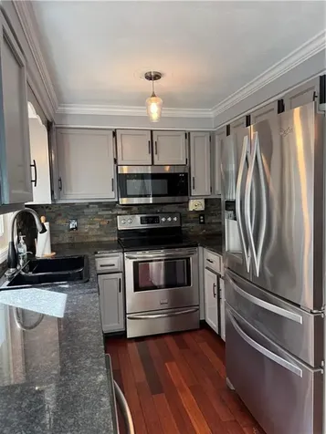 25 Advent Street North Kingstown RI 02852