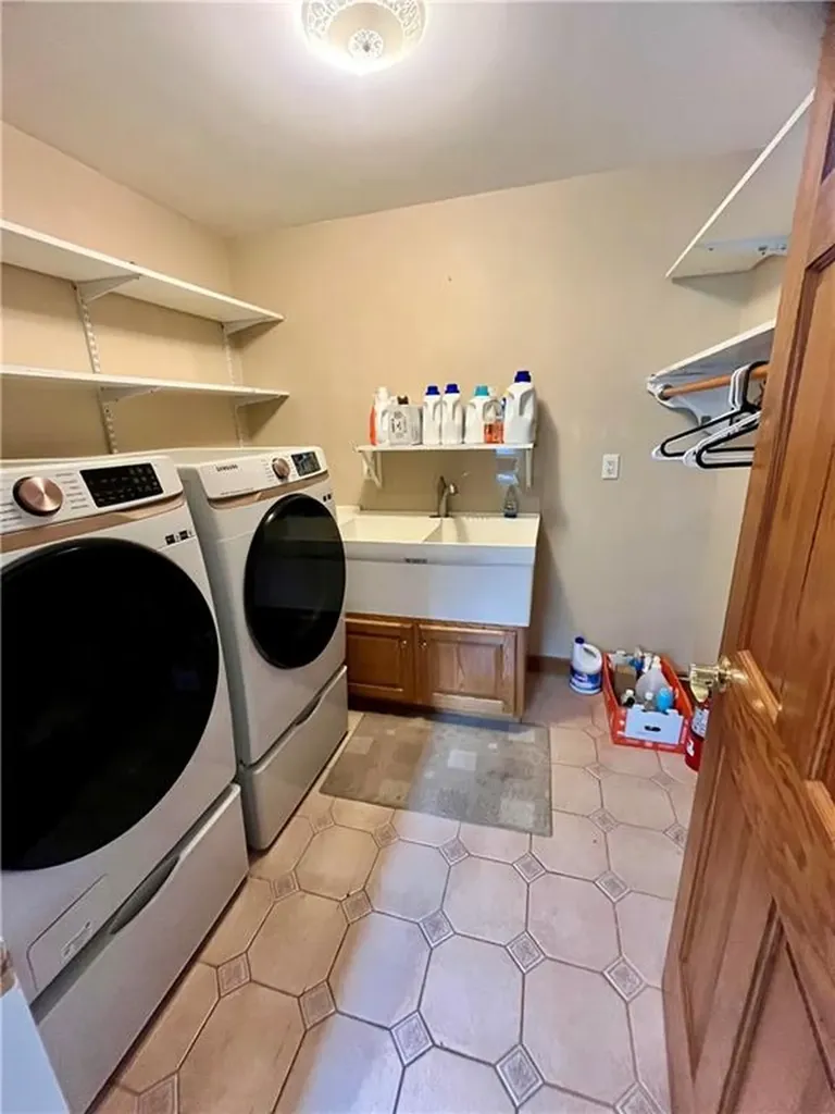 417 Victory Highway West Greenwich RI 02817