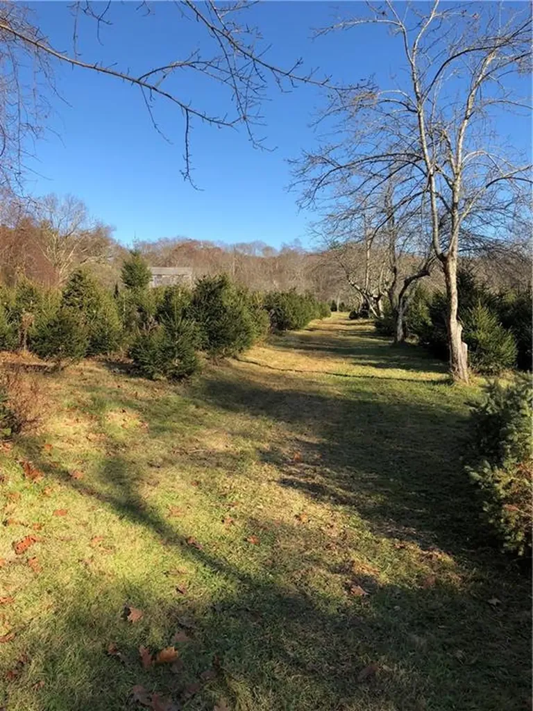 417 Victory Highway West Greenwich RI 02817