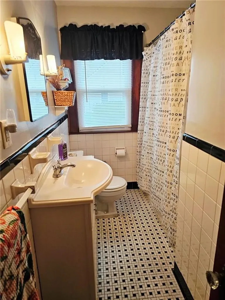 26 Westminster Street Westerly RI 02891