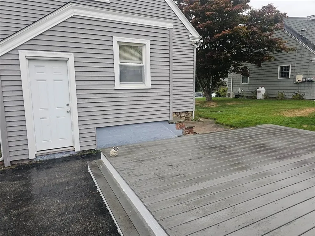 26 Westminster Street Westerly RI 02891