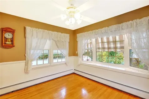 98 Iroquois Road Cumberland RI 02864