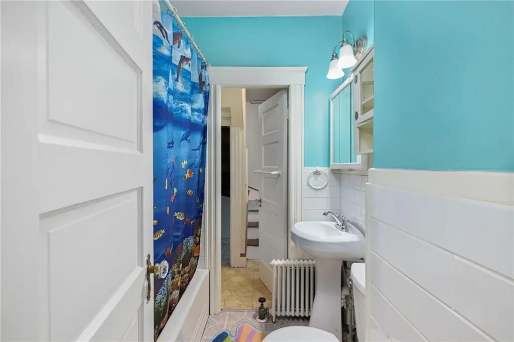 154 Armington Street Cranston RI 02905