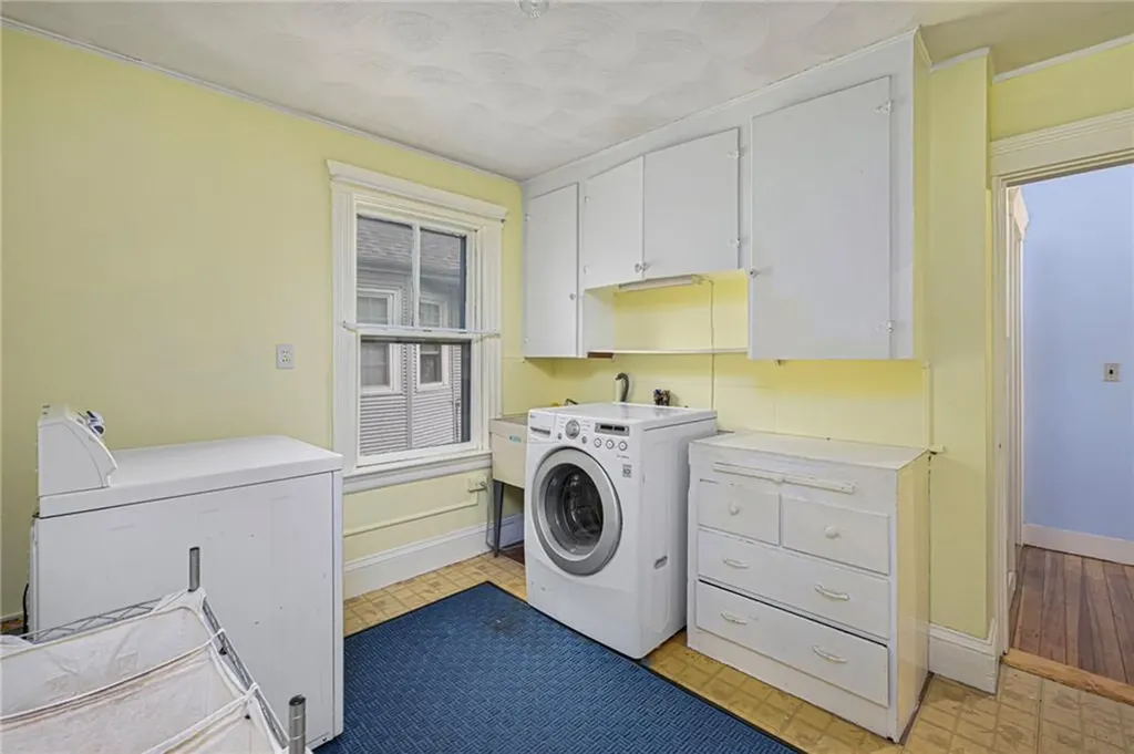 154 Armington Street Cranston RI 02905