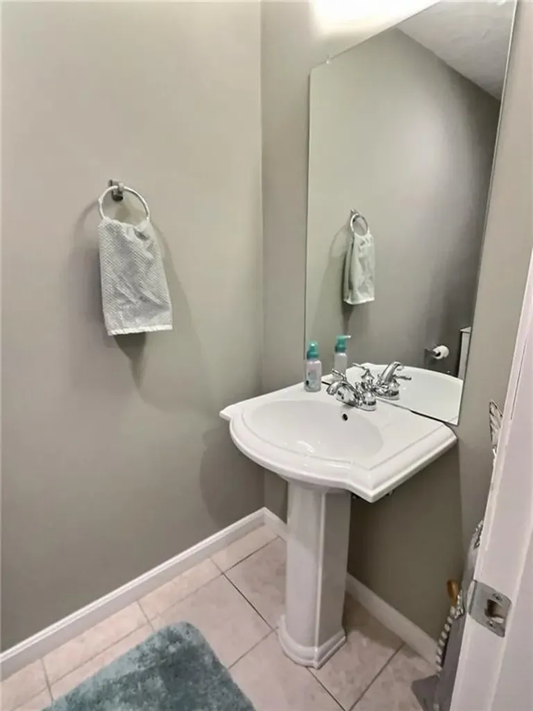 40 Alpine Way North Smithfield RI 02896