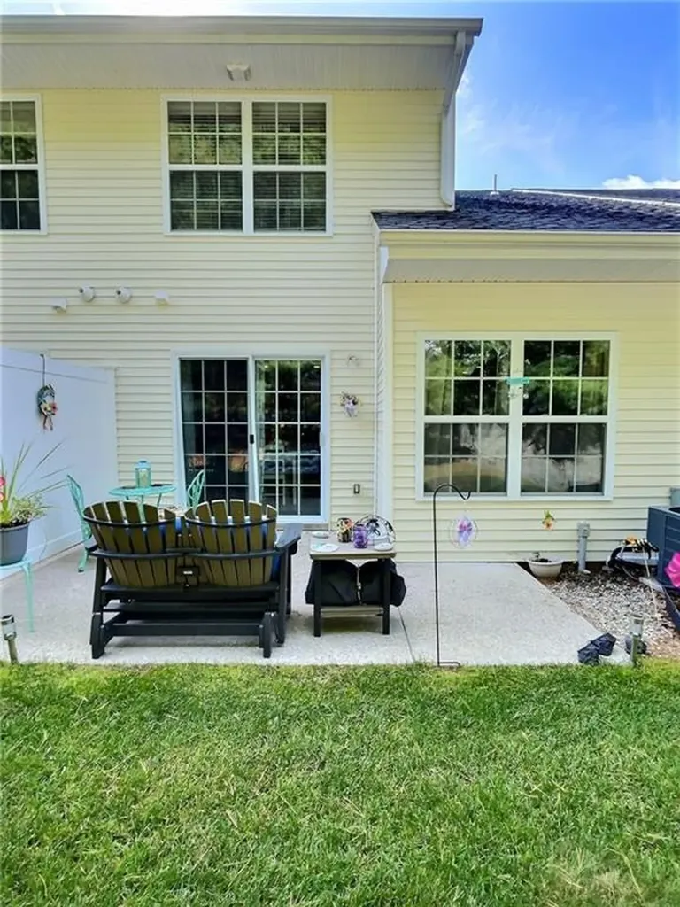 40 Alpine Way North Smithfield RI 02896