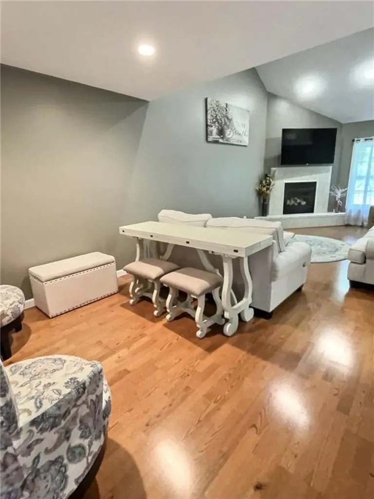 40 Alpine Way North Smithfield RI 02896