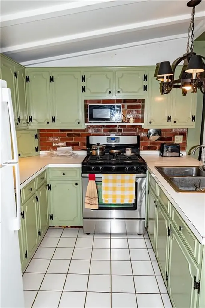 22 Colerick Avenue North Smithfield RI 02896