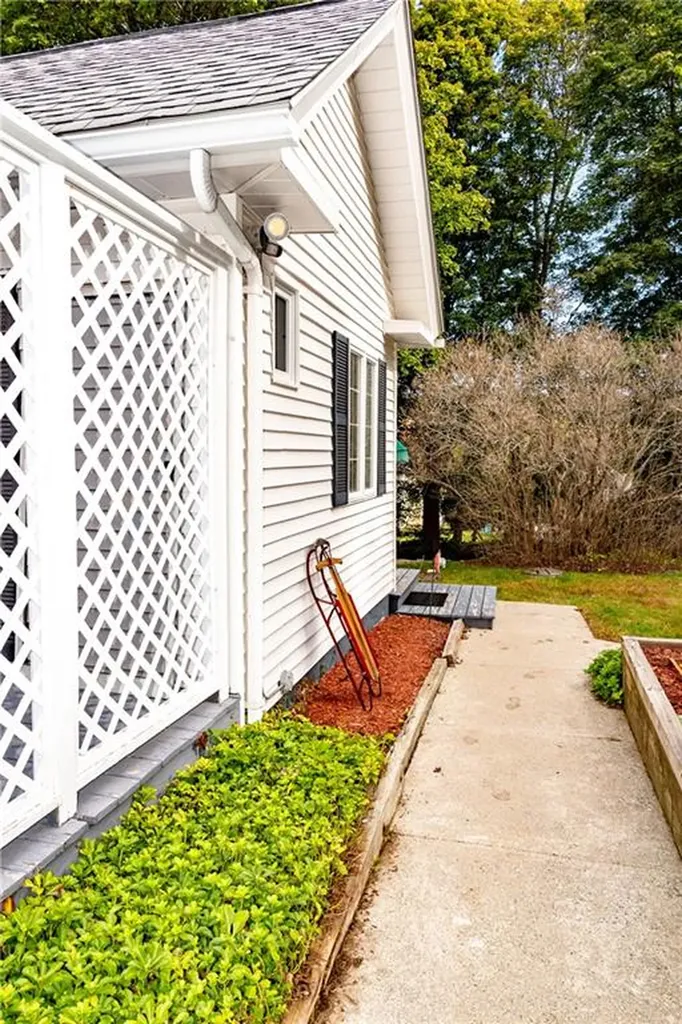 22 Colerick Avenue North Smithfield RI 02896