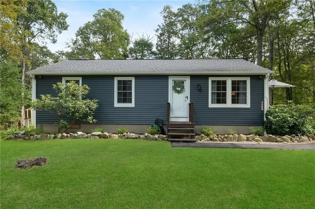 94 Maxson Hill Road Hopkinton RI 02804